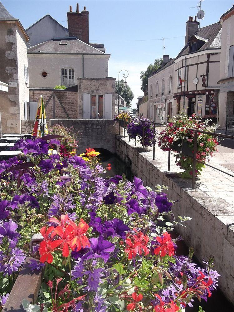 Le Relais Des Templiers Hotel Beaugency Exterior foto